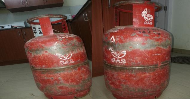 Rs 5 discount on LPG cylinder on booking and paying online