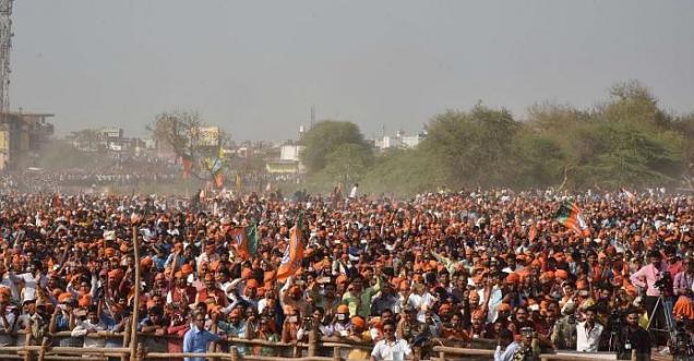 PM Modi at a Public Meeting in Jaunpur, Uttar Pradesh
