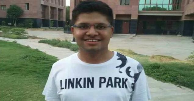 Factcheck: IIT-JEE topper Kalpit Veerwal, Limca book with 100% Marks