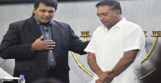 Prakash Raj standing in Church, image goes viral