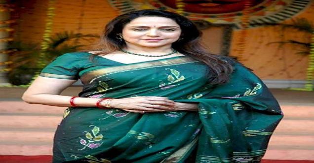 Hema Malini visited wheat farm in helicopter