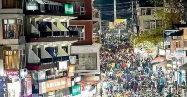 Crowd Image From December 2020 Passed Off as Recent from Manali