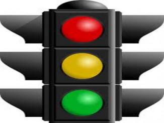 What are the rules to stop at traffic signals