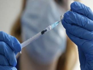Fact Check: Health care worker in India pretending to give jab against COVID-19